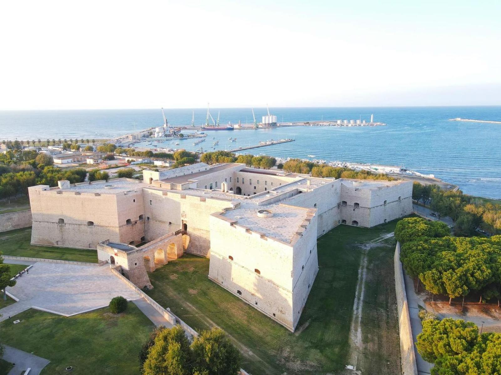 Cd Romanello Barletta Exterior photo